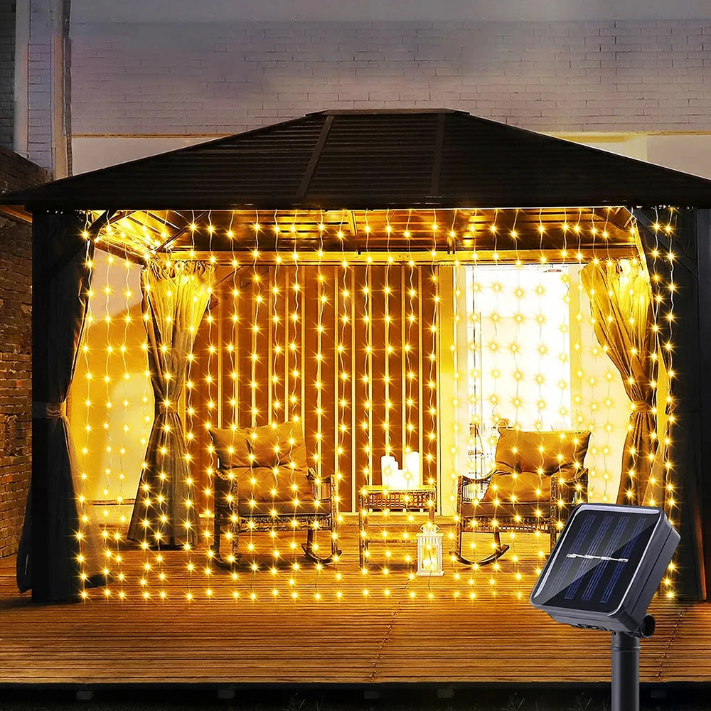 300 LED Solar Outdoor Curtain Light - 8 Modes